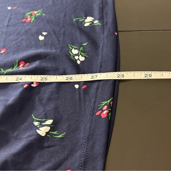 Lane Bryant Tank Top V-Neck Sleeveless Blouse Women's Navy Floral Size 26/28 - Picture 7 of 7